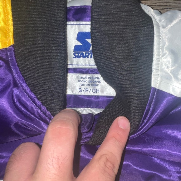 Starter Los Angeles Lakers Jacket - Picture 4 of 4